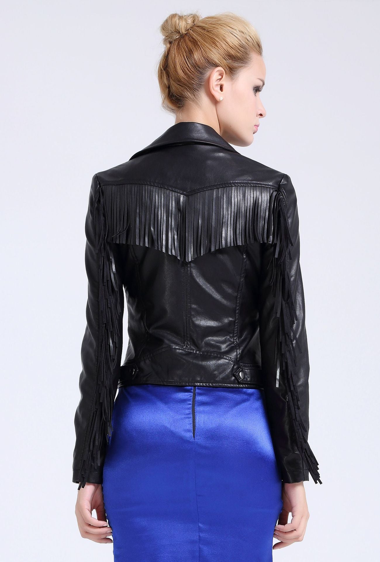 Giacca in pelle da donna con zip obliqua