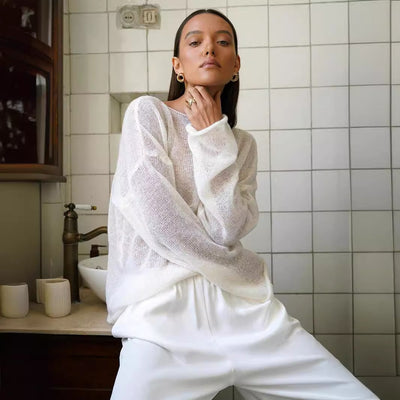 Maglione traforato da donna, leggero con maniche a campana e scollo a U