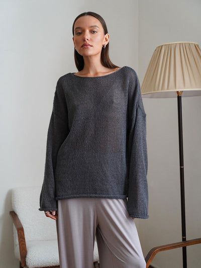 Maglione traforato da donna, leggero con maniche a campana e scollo a U